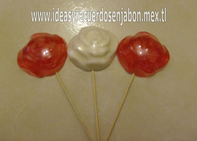 JABÓN EN FORMA DE ROSAS
